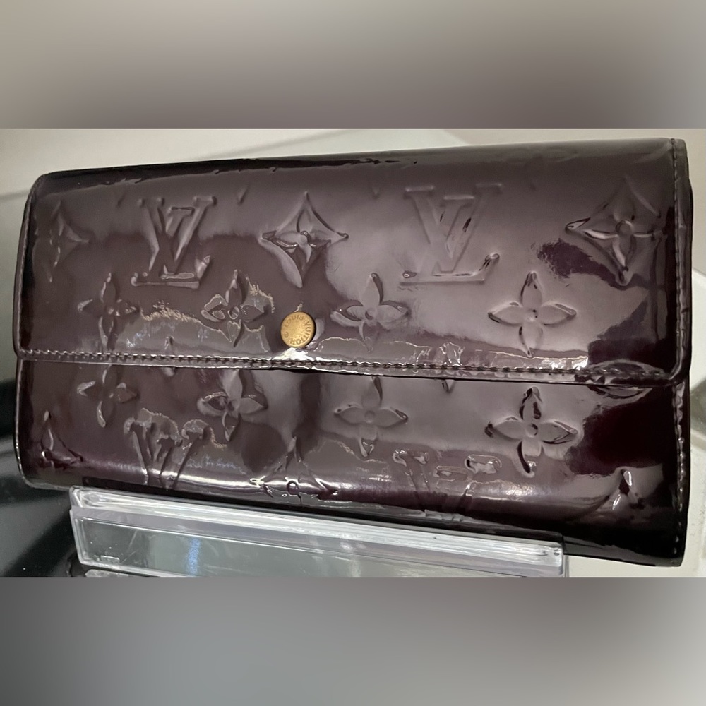 Authentic Louis Vuitton Vernis Long Wallet